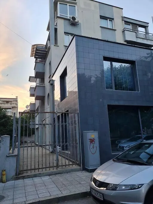 Studio Slavyanska Varna 0*,